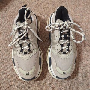 Balenciaga TripleS Sneaker Beige/Black Size 39